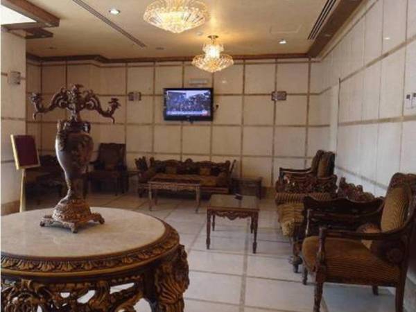 Zahrat White Palace