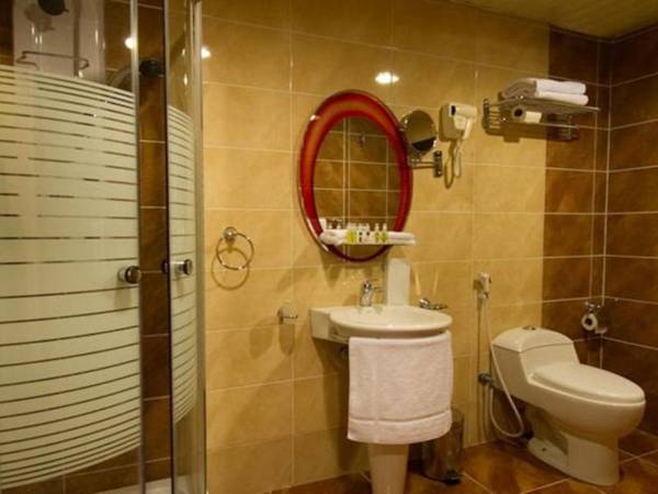 Manar White Palace Hotel