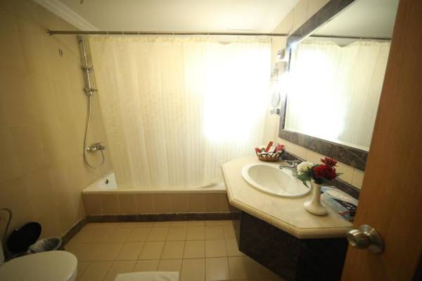 Roshan Al Azhar Hotel