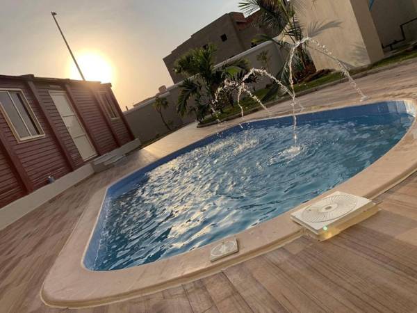 Green Oasis with Private Pool الواحة الخضراء مع مسبح خاص