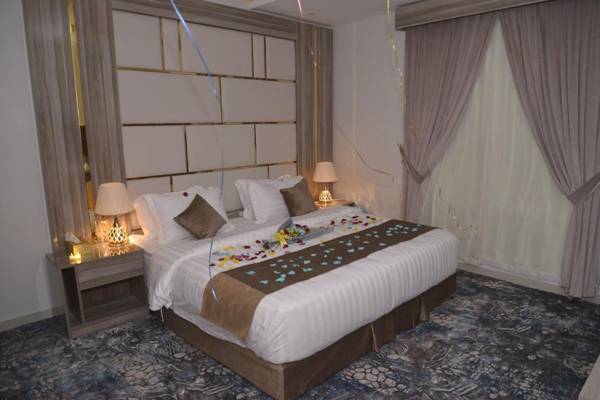 العنقود الأحمر Lavana - شارع صاري