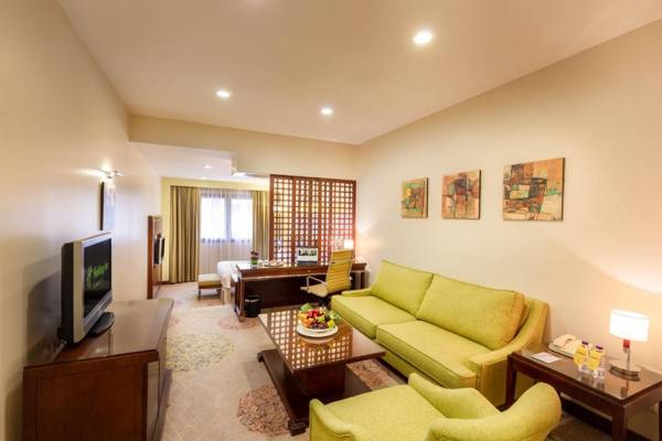 Holiday Inn Riyadh Al Qasr an IHG Hotel