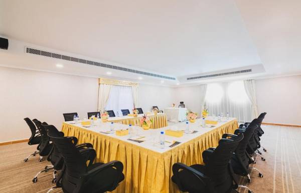 فندق السفينة الذهبية