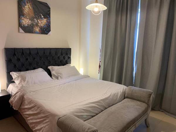 JAR Beach tower 2 city view