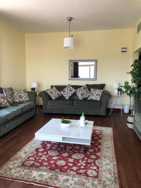 نزل الشاطئ 1 - عائلات فقط