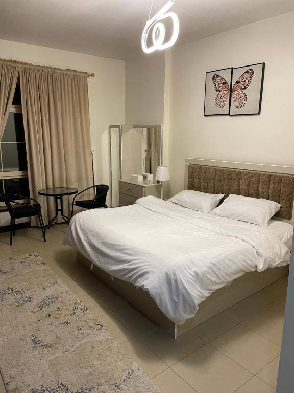 2 bedrooms apartment in Marina 1 towers king Abdullah economy city شقه غرفتين في المارينا ١