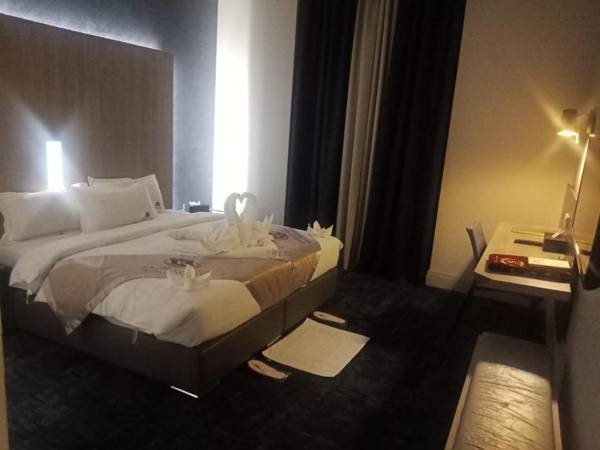 أخيار البيت المحبس