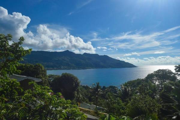 Sunset Bay Apartment