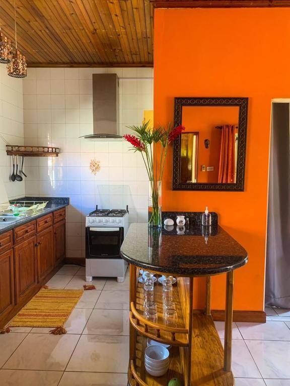 Effie Mountain View Gecko Villa