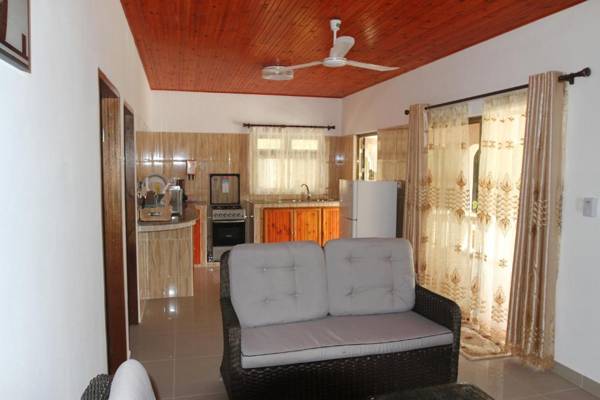 Tourterelle Holiday Home