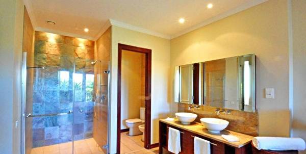 Eden Island Beach front Luxury 3 Bed Ensuite WiFi