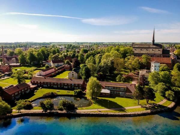 Vadstena Folkhögskola Vandrarhem
