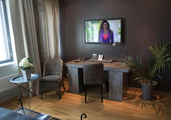 Hotel by Maude Solna