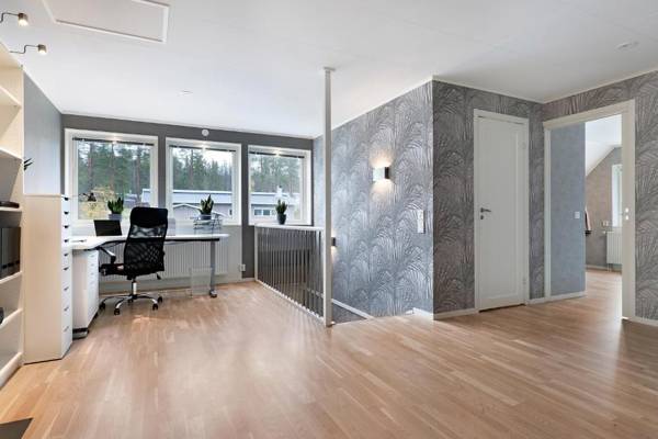 Workspace - Exclusive & luxury 4BR villa in the central of Luleå