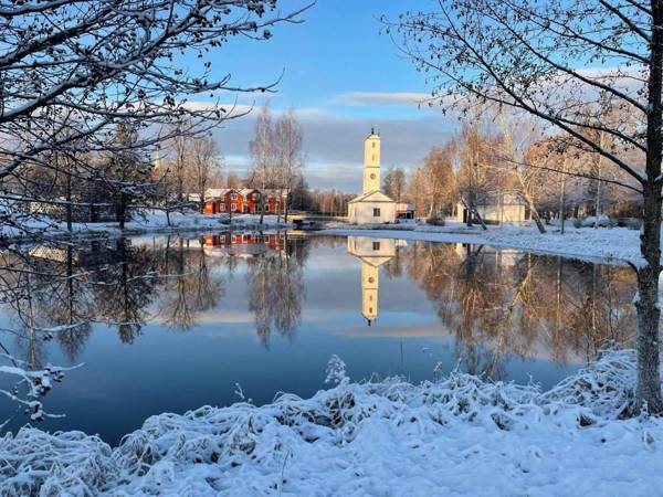 Cosy Tiny House right on the lake - wc next door