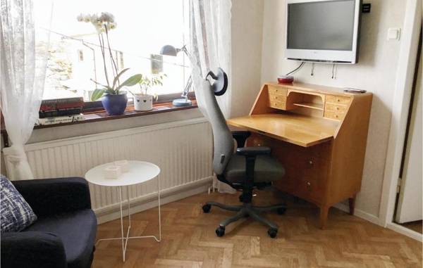 Workspace - Four-Bedroom Apartment in Hyppeln