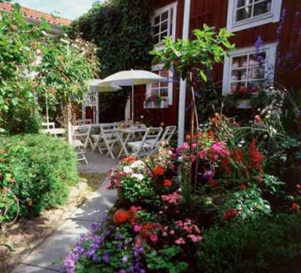 Garvaregården Hotel  B&B och Café