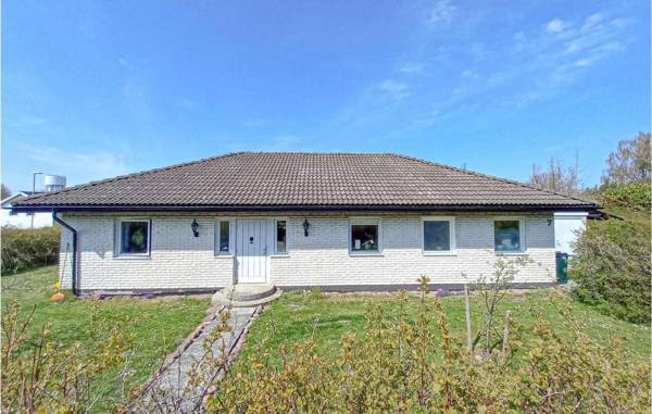 Stunning home in Skanör with WiFi and 3 Bedrooms