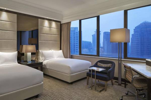 Workspace - Singapore Marriott Tang Plaza Hotel