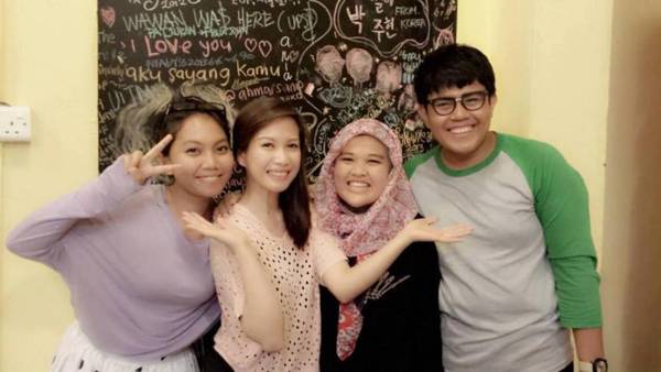 The Hive Singapore Hostel