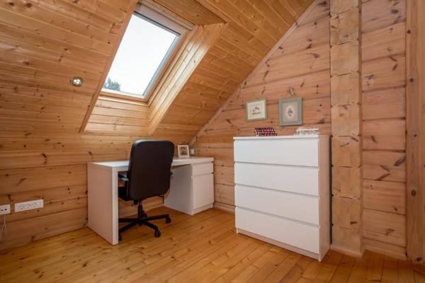 Workspace - Chalet Natura With Sauna and Whirlpool