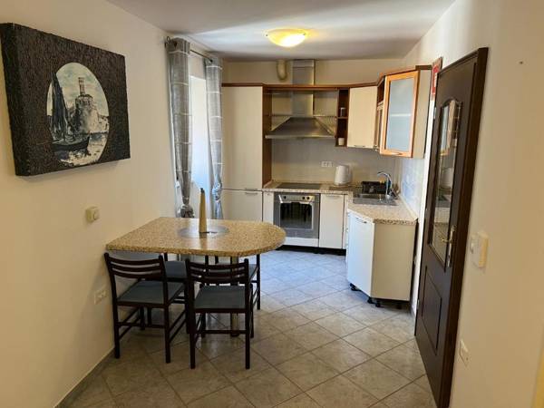 Apartments & Rooms Riva