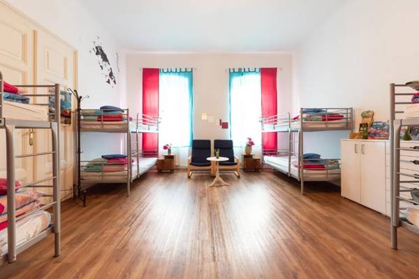 Fluxus Hostel