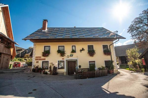 Hostel Rooms and Apartment Ceklin