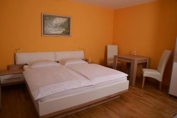 Guesthouse Pri Štorklji