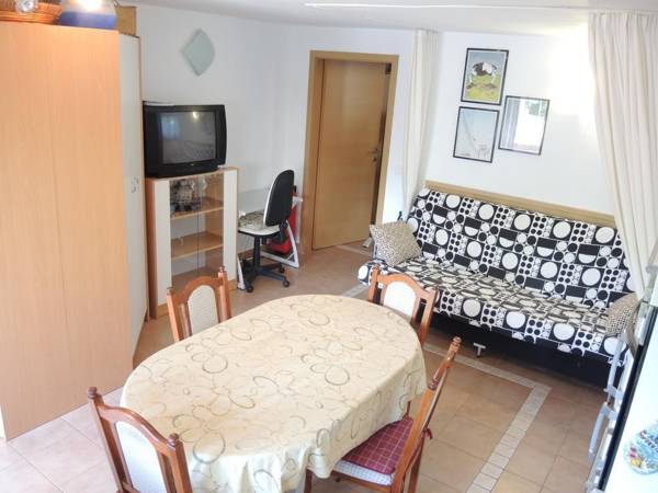 Brilliant One-Bedroom Apartment Portoroz JK3