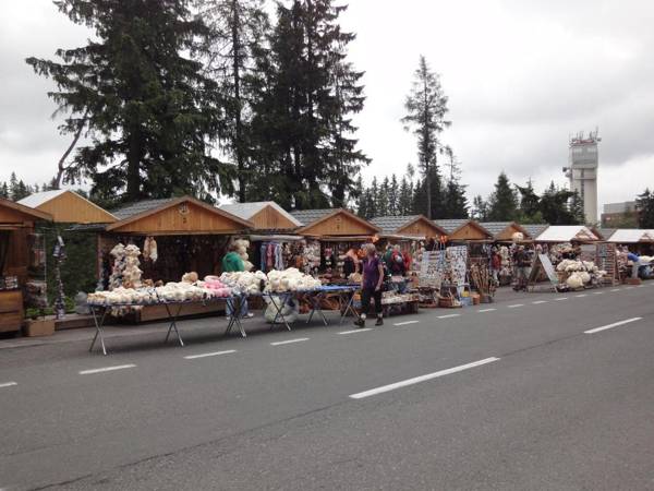 Turistická ubytovňa SHB Štrbské Pleso - Vysoké Tatry