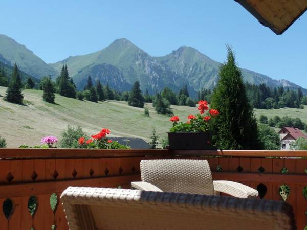 Chata pod Belianskymi Tatrami