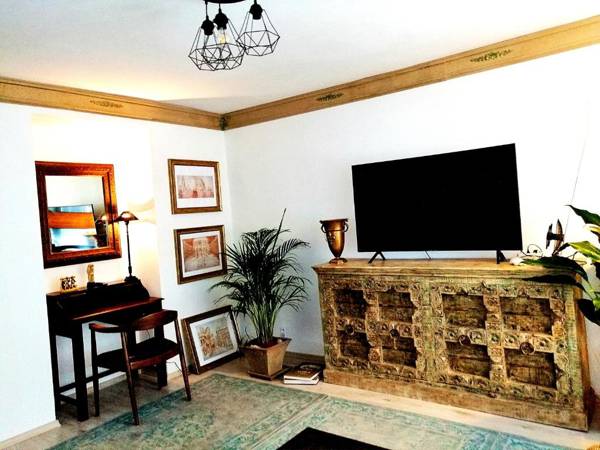 Entrez Apartment 1
