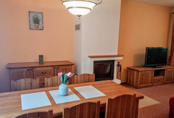 Hotel Lesna - Apartment Privileged with Garden & Terrace