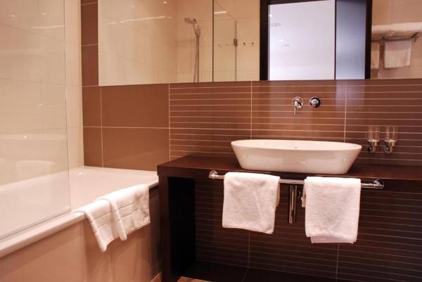 Roset Hotel & Residence