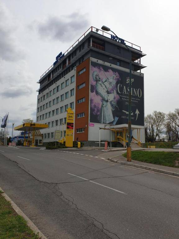 HOTEL JURKI DOM