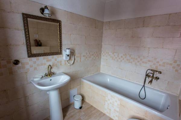 Pivnica a Penzion pri studni