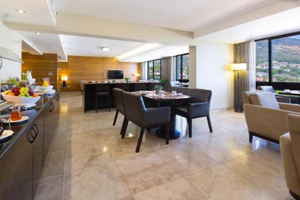 Crowne Plaza San Salvador an IHG Hotel