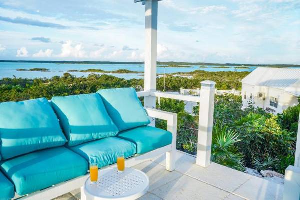 Villa Wishing Fish Modern Cottage with Chalk Sound Views