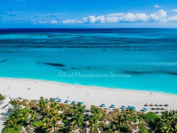 Villa Renaissance Grace Bay