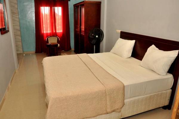 HOTEL AMBASSADORS ANNEXE