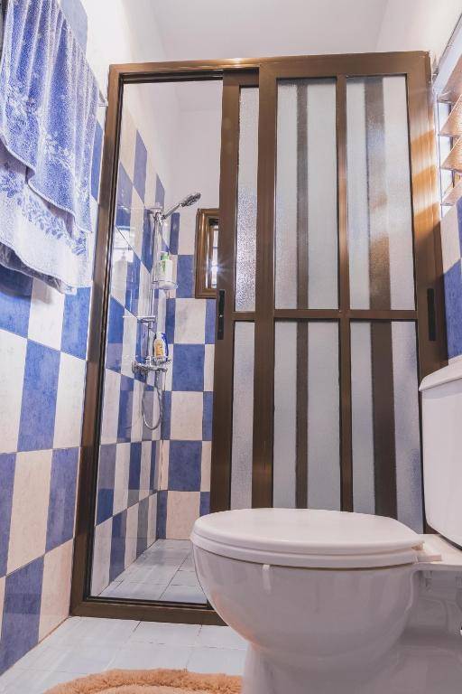 Appartement F4 Climatisé RDC à Totsi près de la maison ADEBAYOR