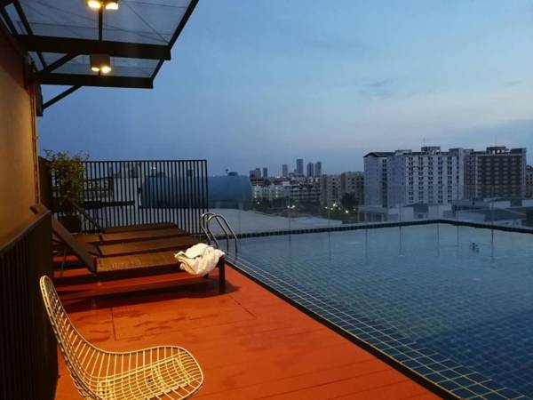 The Heritage Srinakarin Hotel (SHA Extra Plus)