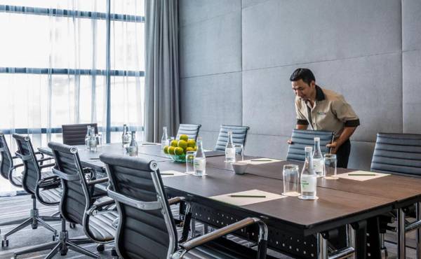 Holiday Inn Bangkok Sukhumvit an IHG Hotel