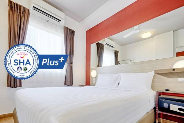 Red Planet Bangkok Asoke - SHA Extra Plus