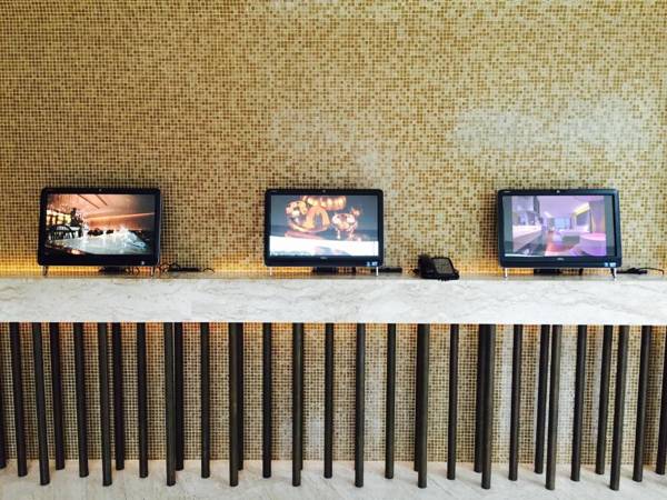 LiT BANGKOK Hotel - SHA Extra Plus