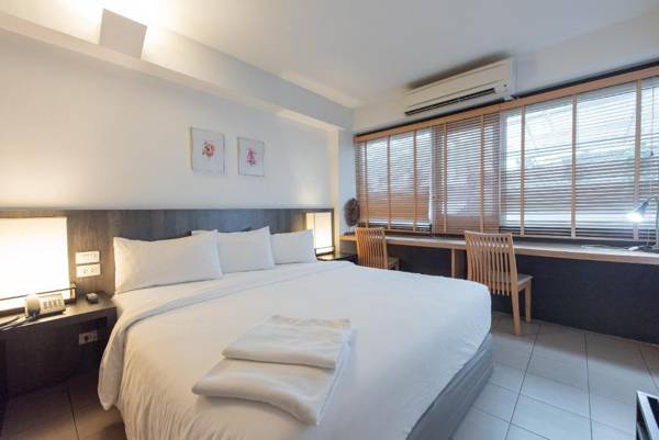 Somewhere to Escape - Hometel