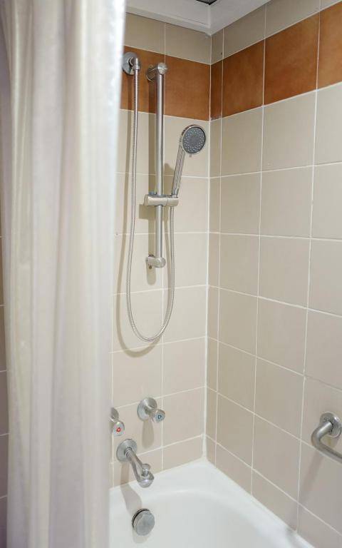 Town in Town Hotel Bangkok - SHA Plus