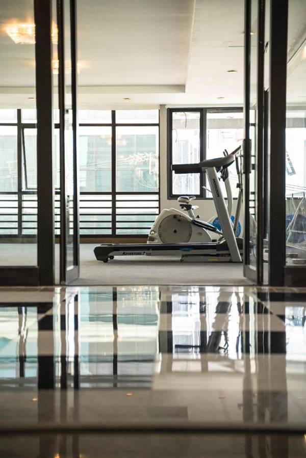 Nice Hotel Ratchada (SHA Extra Plus)