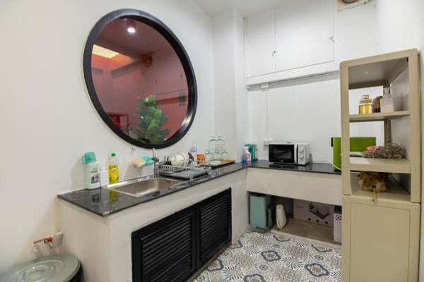 Vaccinated Staff - OYO 994 Kudi Hostel